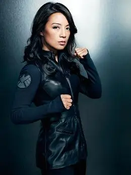 梅琳达·梅(温明娜饰演)