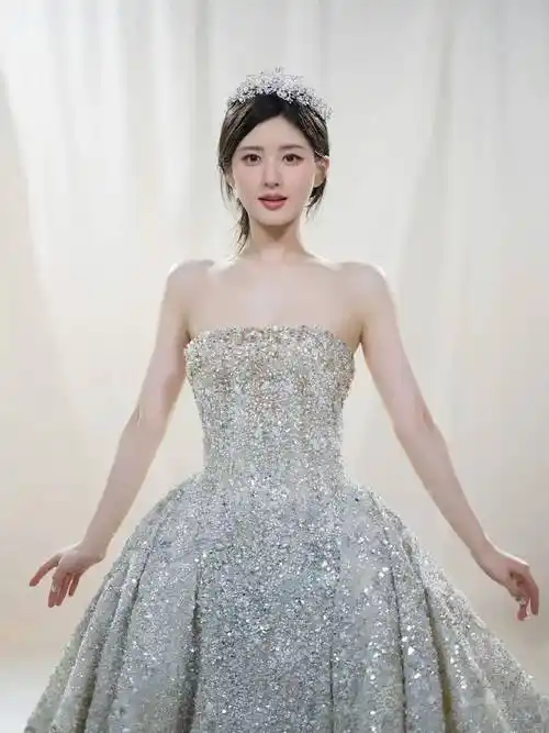 赵露思整活翻车?丞磊搭上人气花?肖顺尧受限?姨太问答_阿布_芒果_评论