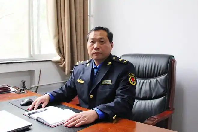 区综合行政执法局党组书记局长赵富军访谈实干担当开启新征程不负韶华