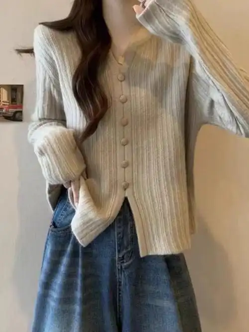 高级独特气质毛衣女秋冬新款今年流行爆款针织衫小个子休闲上衣潮