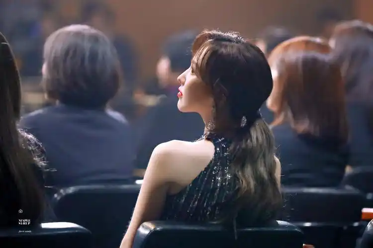 red velvet孙胜完wendy - 堆糖,美图壁纸兴趣社区