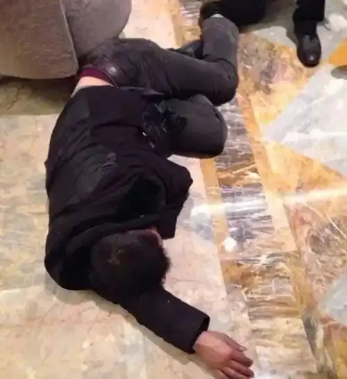 那晚他不知自己已在鬼门关里走了一趟谈谈我们该如何照顾醉酒者