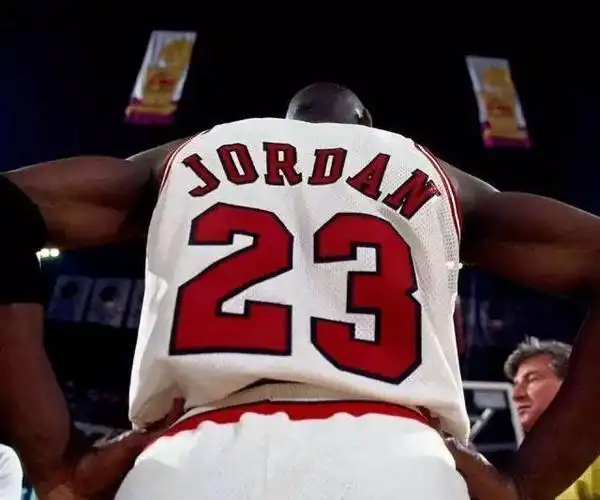 最高法仲裁乔丹公司人形商标未侵犯迈克尔乔丹肖像权