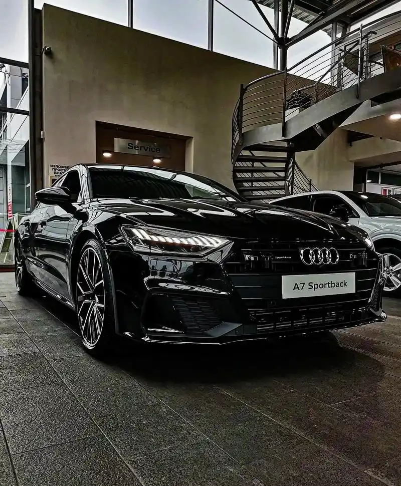 奥迪a7 战斗黑武士外观 澎湃动力