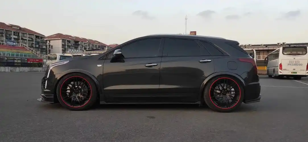 凯迪拉克xt5任性体验不一样的气动避震改装低趴风情