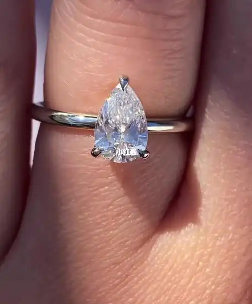 水滴形公主钻戒