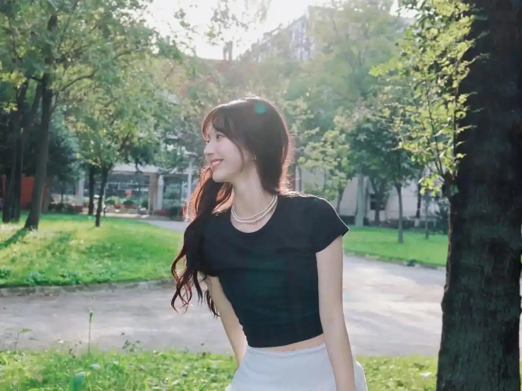 我只想做你的太阳～#只想做你的太阳 #野区歌神 - 抖音