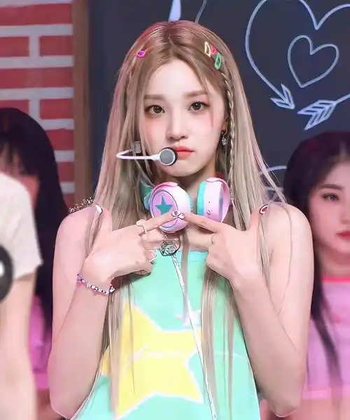 夏日明媚缤纷 看宋雨绮,赵露思,虞书欣…绝美诠释"