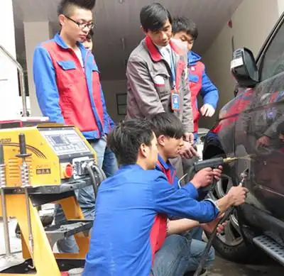 汽车调漆技术哪里学新西南为你出谋划策