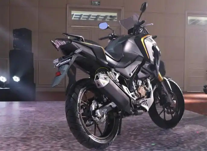 全新高颜值入门级休旅车型 本田cb150x印尼首发