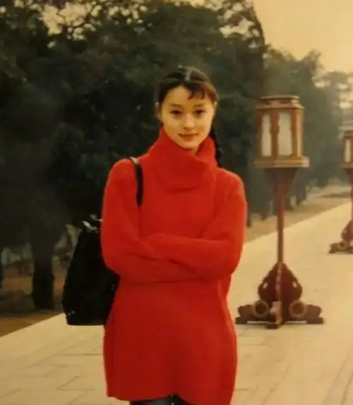 离开陈建斌后吴越嫁给了事业嫁给了自己49岁仍孤身一人