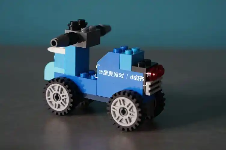 零件均来自创意中盒10696.#乐高