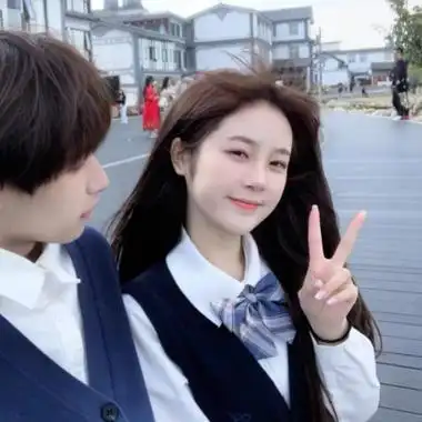 2021很幸福的yy情侣头像真人