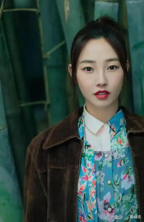 近日,白百何的一组照片在网络上引起了热议.