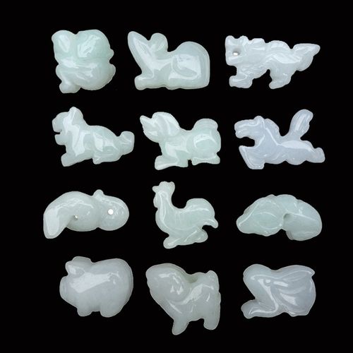 翡翠a货挂件12生肖羊猪兔虎马狗龙鼠猴蛇鸡牛玉吊坠手链diy配件