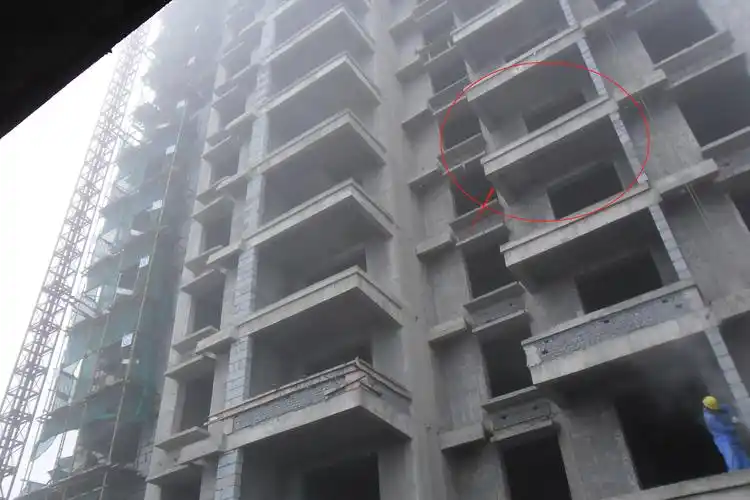 还是挑梁式阳台?