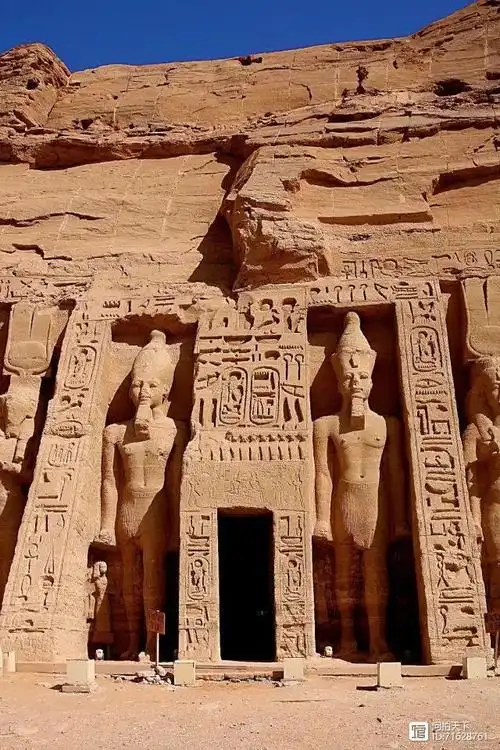 闻名于世的"太阳节奇观"使之成为世界建筑颠峰之作,被联合国教科文