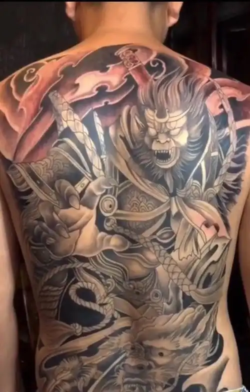 齐天大圣纹身图片_背部手臂老传统新传统纹身图案