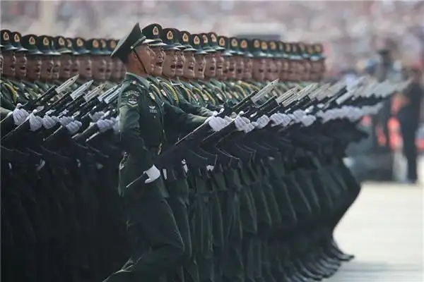 10月1日上午,庆祝中华人民共和国成立70周年大会在北京天安门广场隆重