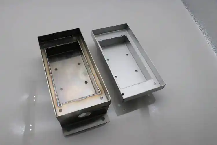 p>不锈钢酸洗钝化处理后,不锈钢表面会发生一些显著的变化,主要体现