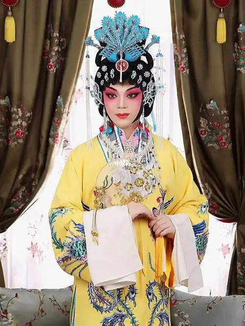 帅哥变美女感受戏曲的魅力戏曲写真角儿创意戏曲影像