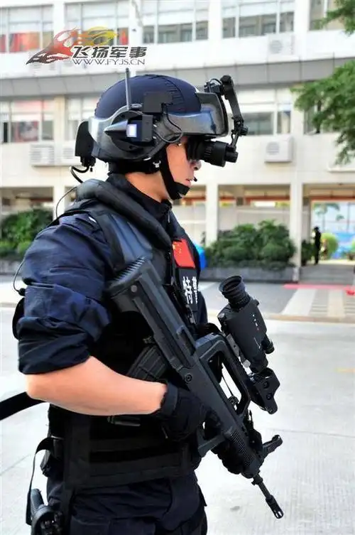 深圳特警装备数字化单兵系统(图)