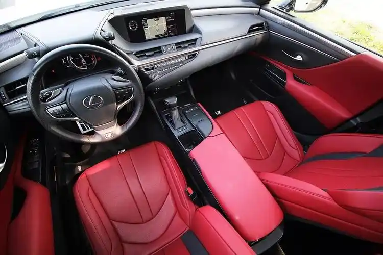 试驾| 雷克萨斯es260:男人的两面