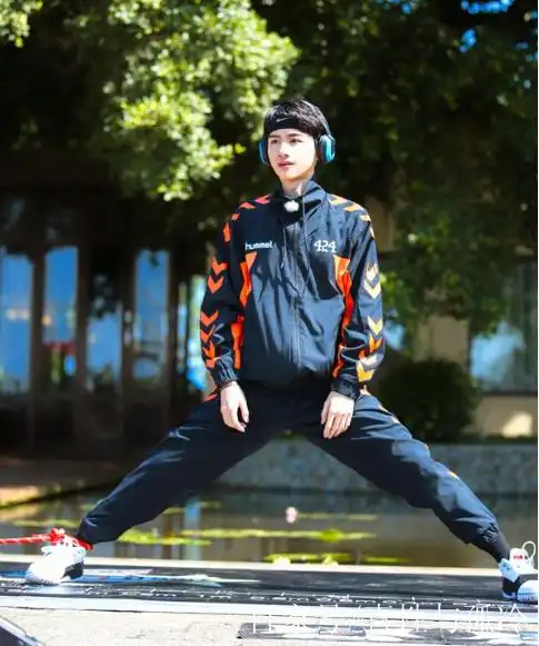 男明星劈叉排行榜,杨洋排名第二,第一竟是两位吴姓男演员!