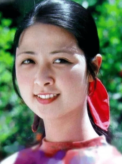 张明明扮演83版尤二姐拍完戏后与剧组失联原来是去了美国