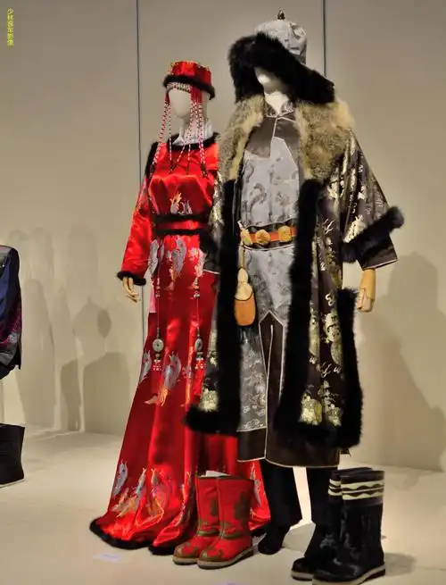 民族风达斡尔族服饰展