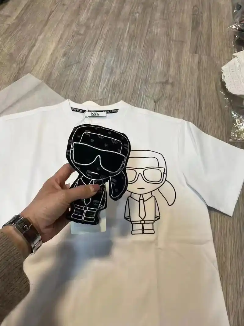 卡尔拉格斐老佛爷香奈儿