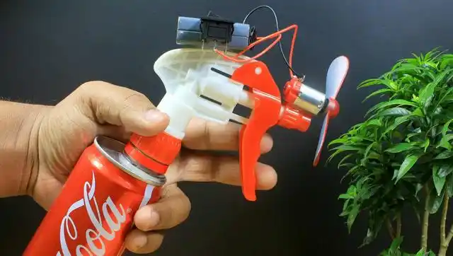 一个可乐罐就能做成这么有格调的喷壶,你是怎么做到的?