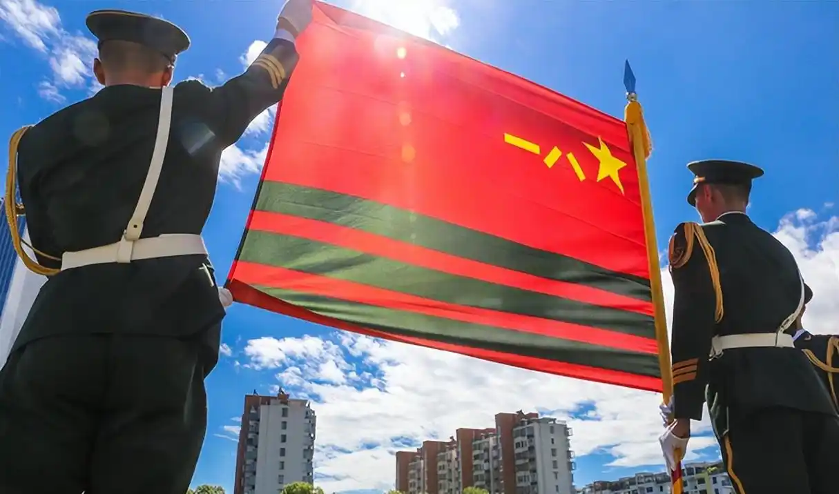 中国武警,到底是军还是警?武警少将晋升,为何在公安部举办?