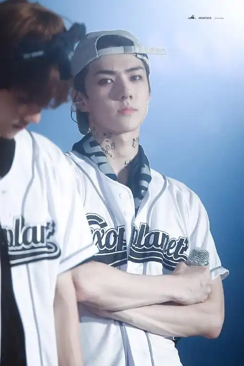 等吴世勋退伍##吴世勋天朝top##吴世勋壁纸