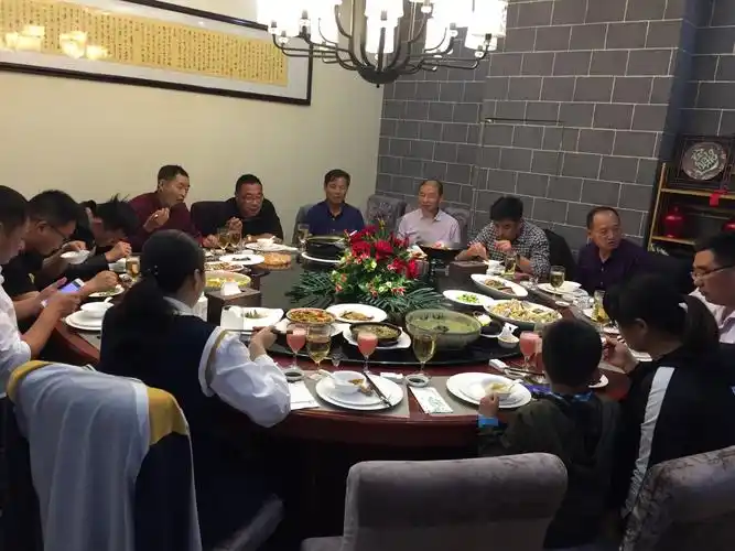 公司聚餐