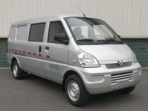 五菱厢式运输车 lzw5024xxypwa