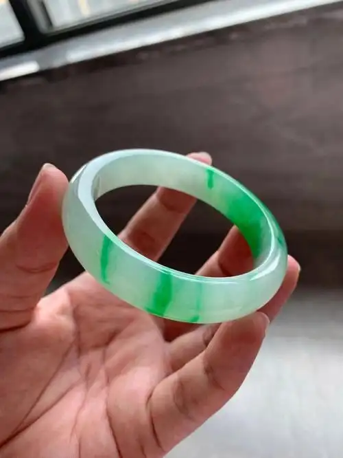 翠阳绿翡翠手镯老坑翠阳绿翡翠