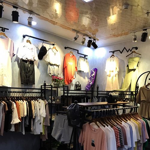 衣服铁艺服装店展示架服装女装装修货架壁挂式正挂服装展示架