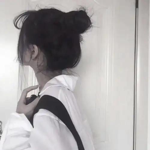 侧颜小姐姐也美炸了