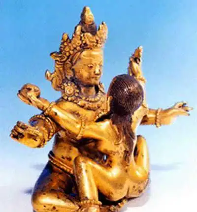 抱着美女念佛,能成功吗?