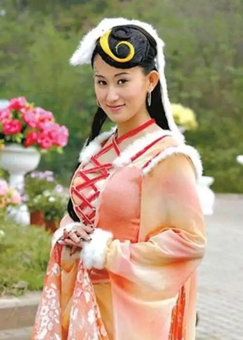 此外因戏生情的2人还曾在《至尊红颜》中有过合作,张丹露