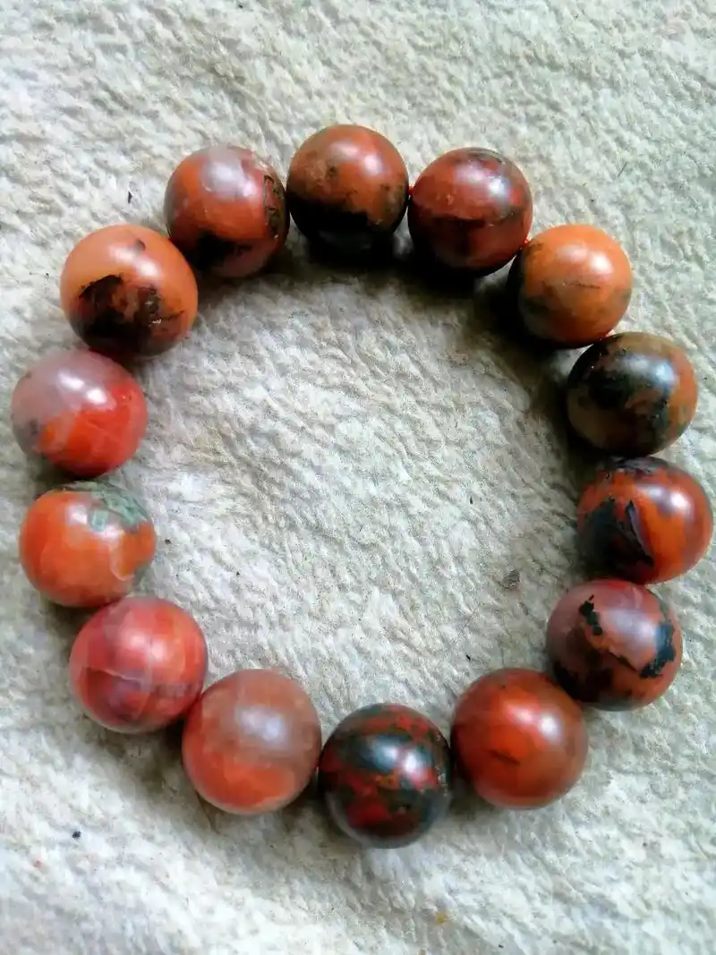 南红铁皮包浆料1.5手串 - 抖音