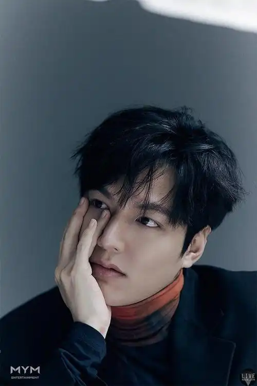 当李敏镐拍画报再营业心动亿万次