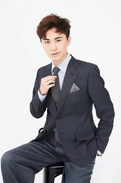 我遇见过天使还有恶魔 她遇见了魔鬼,逃脱了一条龙,并在几次生命尝试