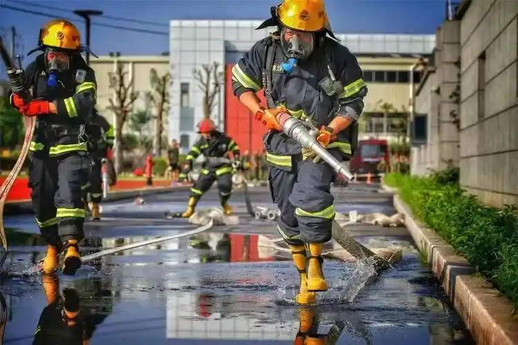 热血青年福州消防招聘政府专职消防员啦