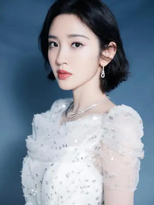 唐艺昕闪烁漫天星光