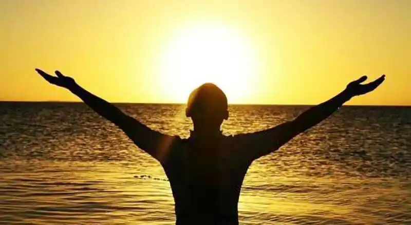 拓展的生命充满激情,朝气蓬勃