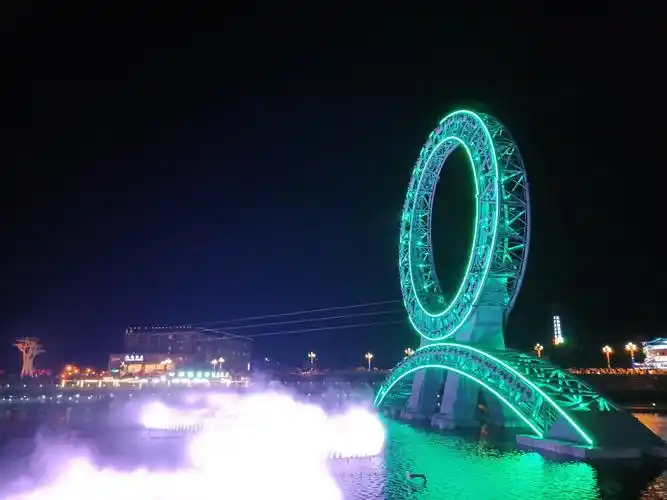 宝鸡太白山汤峪湖音乐喷泉