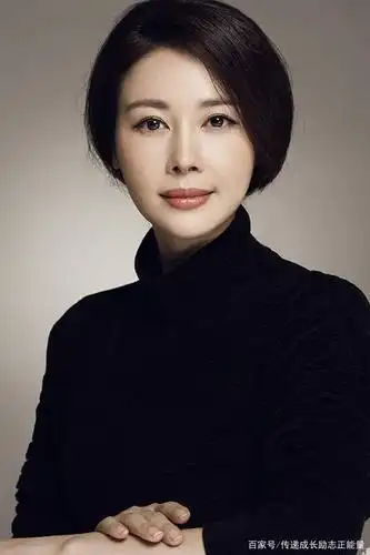 端庄乖巧的外形,知性优雅的性格,名副其实的气质美女