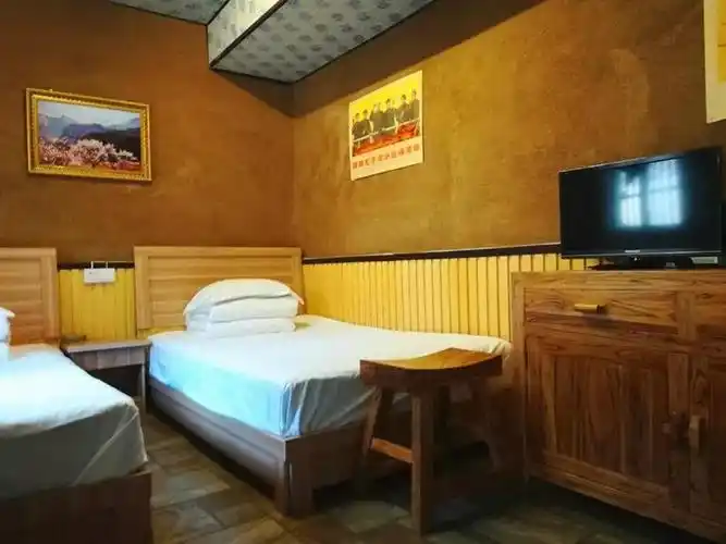 山旮旯位置:林州市石板岩镇贤麻沟古色古香的院子,延续了石板岩传统的